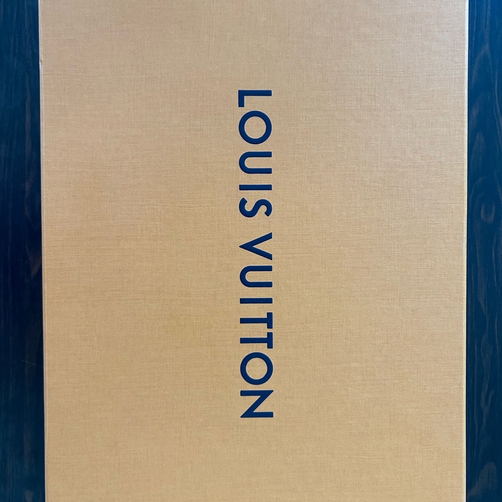 Louis Vuitton Mini Moon Shoulder Bag White/Pink - Picture 2 of 8